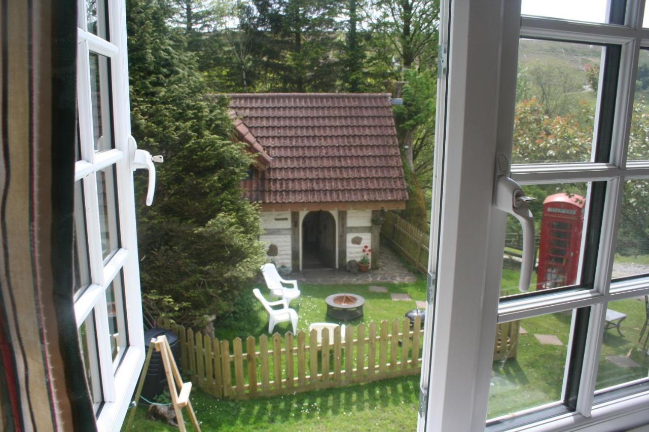 Coynant Farm Guesthouse - Farm Park Stay 스완지 외부 사진