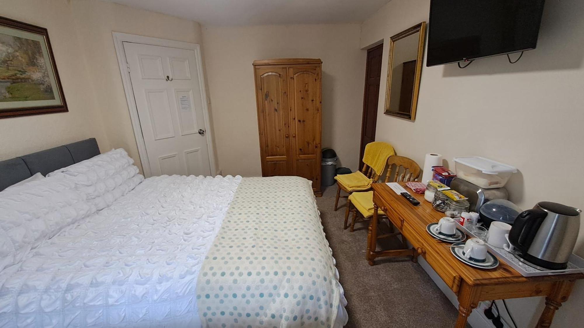 Coynant Farm Guesthouse - Farm Park Stay 스완지 객실 사진