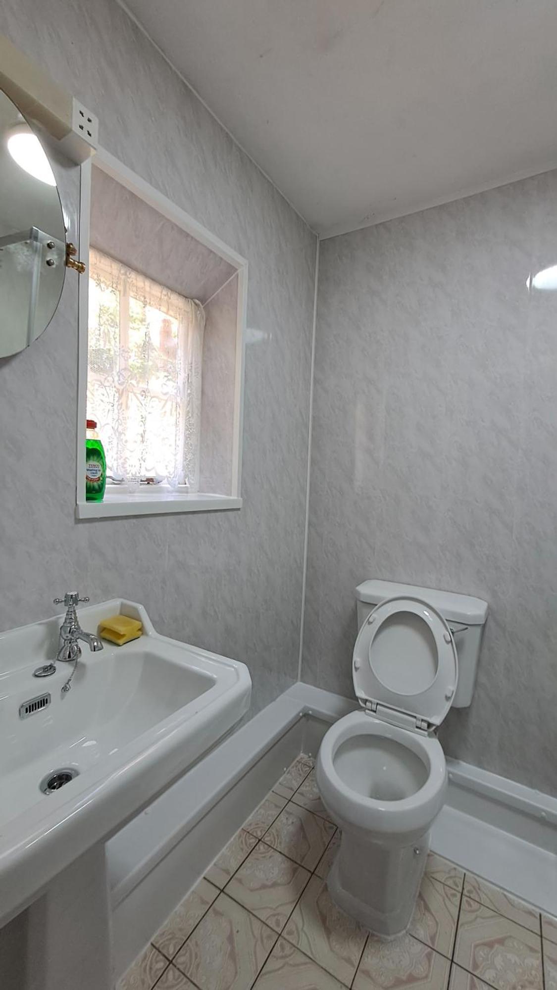 Coynant Farm Guesthouse - Farm Park Stay 스완지 객실 사진