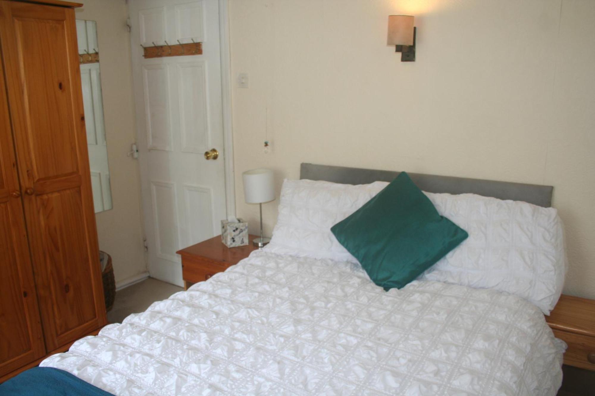 Coynant Farm Guesthouse - Farm Park Stay 스완지 객실 사진