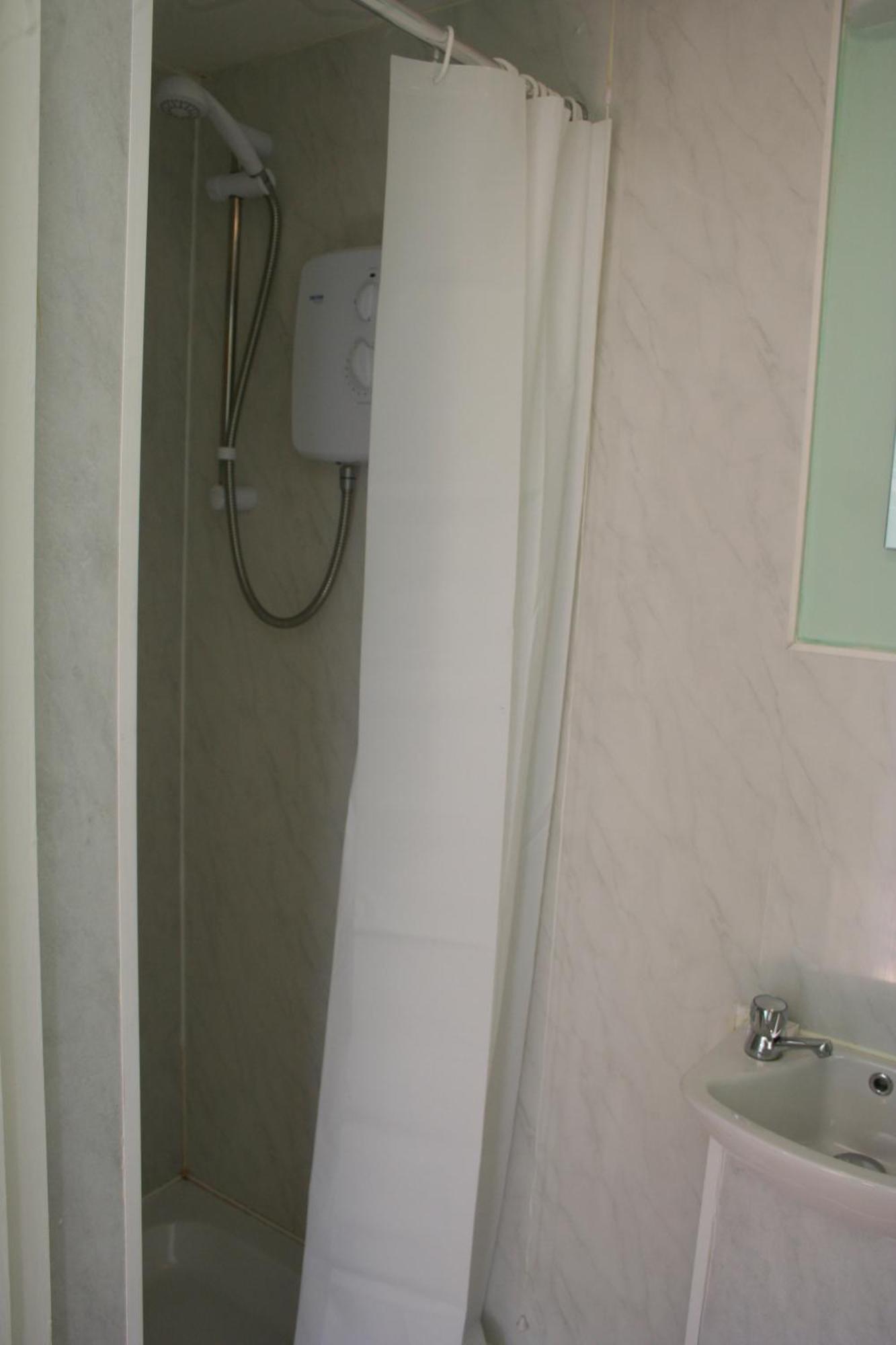 Coynant Farm Guesthouse - Farm Park Stay 스완지 객실 사진