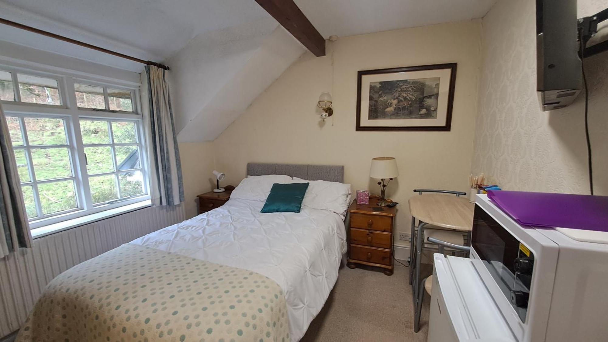 Coynant Farm Guesthouse - Farm Park Stay 스완지 외부 사진